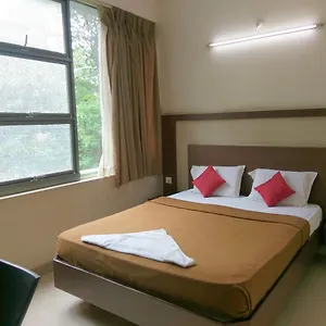 Banyan Tree Comforts Lodge